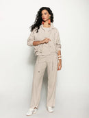 Calça reta com bolsos faca e elástico Biamar