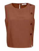 Regata cropped com fenda frontal e detalhes em botões Biamar