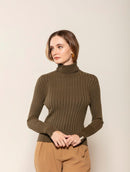 Blusa canelada com gola rolê e mangas de cava posta Biamar