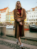 Casaco longo com tecimento em tranças, mangas bufantes e de cava quadrada Biamar