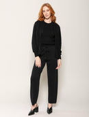 Calça reta em algodão com cordão ajustável logomarca nas laterais Biamar