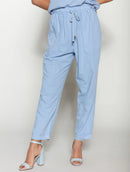 Calça reta com bolsos sobrepostos, cordão ajustável e barra dobrada Biamar