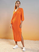 Vestido midi em algodão com pontos vazados, decote em “v” e fenda Urbanity