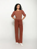 Calça reta com bolsos e cordão ajustável Biamar