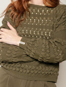 Blusa em algodão em pontos vazados, gola canoa e mangas de cava quadrada Biamar