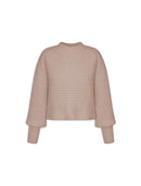 Blusa de gola redonda e mandas bufantes aBenção