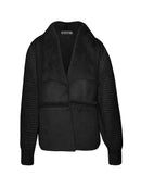 Casaco com recortes e detalhes em suede, tricô e pele fake Biamar