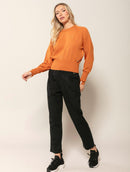 Calça com pregas, bolsos faca e barra dobrada Biamar