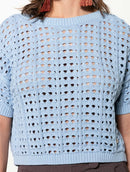 Blusa em algodão com pontos vazados e gola canoa Biamar