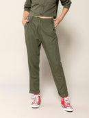 Calça com pregas, bolsos e barra dobrada Biamar