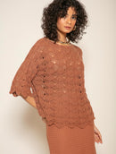 Blusa em algodão com trama vazada e decote canoa Biamar