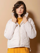 Jaqueta reversível com pele fake, bolsos e mangas de cava posta Biamar