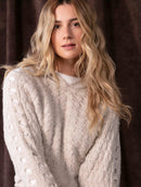 Blusa em pontos vazados com capuz e mangas de cava raglan Biamar