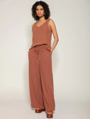 Calça pantalona com bolso faca e cordão ajustável Biamar