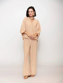 Calça reta com fendas e elástico Biamar