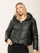 Jaqueta puffer com capuz, bolsos e fechamento em zíper Biamar