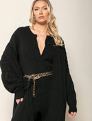 Macacão com tecimento em tranças, cinto e fechamento frontal Biamar