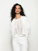 Blusa em algodão com pontos vazados e gola canoa Biamar