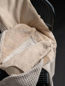 Casaco alongado com recortes e detalhes em suede, tricô e pele fake Biamar