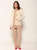 Casaco com tecimento em tranças e pele fake com capuz e sem fechamento frontal Biamar