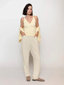 Calça reta com bolsos e botões Biamar