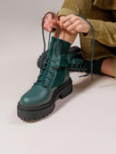 Coturno new york de cano médio e solado tratorado Biamar