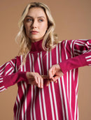 Blusa com padronagem em listras, gola média e mangas de cava quadrada Urbanity