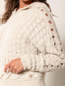 Blusa em pontos vazados com capuz e mangas de cava raglan Biamar