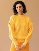 Blusa de gola média e mangas de cava quadrada com tranças Urbanity