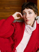 Casaco alongado canelado com gola transpassada e franjas Biamar