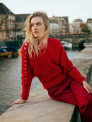 Blusa em pontos vazados com capuz e mangas de cava raglan Biamar