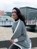 Casaco alongado com padronagem em listras, bolsos e mangas de cava posta Biamar