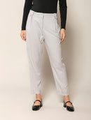 Calça com pregas, bolsos e barra dobrada Biamar