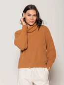 Blusa ampla canelada com gola rolê Biamar