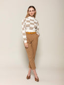 Blusa em padronagem geométrica com gola média e mangas bufantes de cava posta Biamar