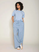 Calça pantalona com bolso faca e cordão ajustável Biamar