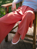 Calça pantalona com pregas e bolsos faca Urbanity