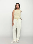 Calça reta com bolsos faca e cordão ajustável Biamar