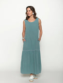 Vestido longo com detalhe vazado e gola redonda Biamar