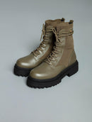 Coturno new york de cano médio e solado tratorado Biamar