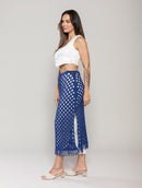 Saia longa em algodão com pontos vazados, franjas e fenda Urbanity