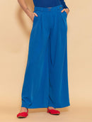 Calça pantalona com pregas e bolsos faca Urbanity