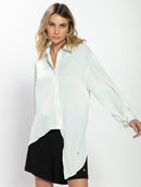 Camisa Urbanity manga longa assimétrica