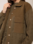 Casaco em algodão com bolsos, botões e mangas de cava quadrada Biamar