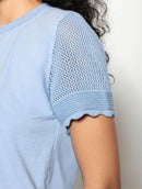 Blusa em algodão de gola redonda com manga curta em pontos vazados Biamar