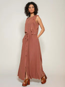 Regata cropped com fenda frontal e detalhes em botões Biamar