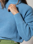 Blusa de gola média e mangas de cava quadrada com tranças Urbanity