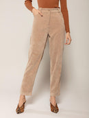 Calça reta em veludo com bolsos Biamar