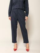 Calça com pregas, bolsos e barra dobrada Biamar