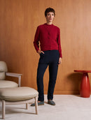 Casaco em fio pluma com decote em “v”, punhos dobrados e fechamento em botões revestidos Biamar